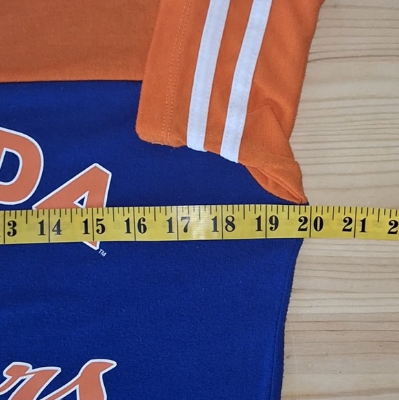 UF  V-Neck Top🧡💙 - Picture 6 of 8